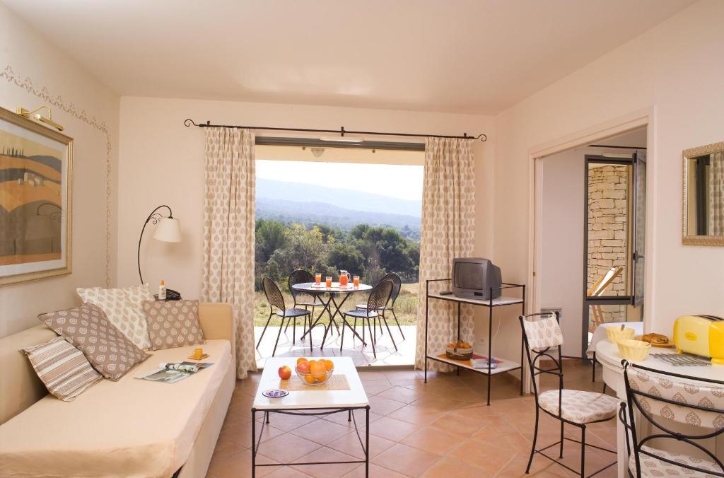 Madame Vacances Residence Provence Country Club Saumane-de-Vaucluse Экстерьер фото