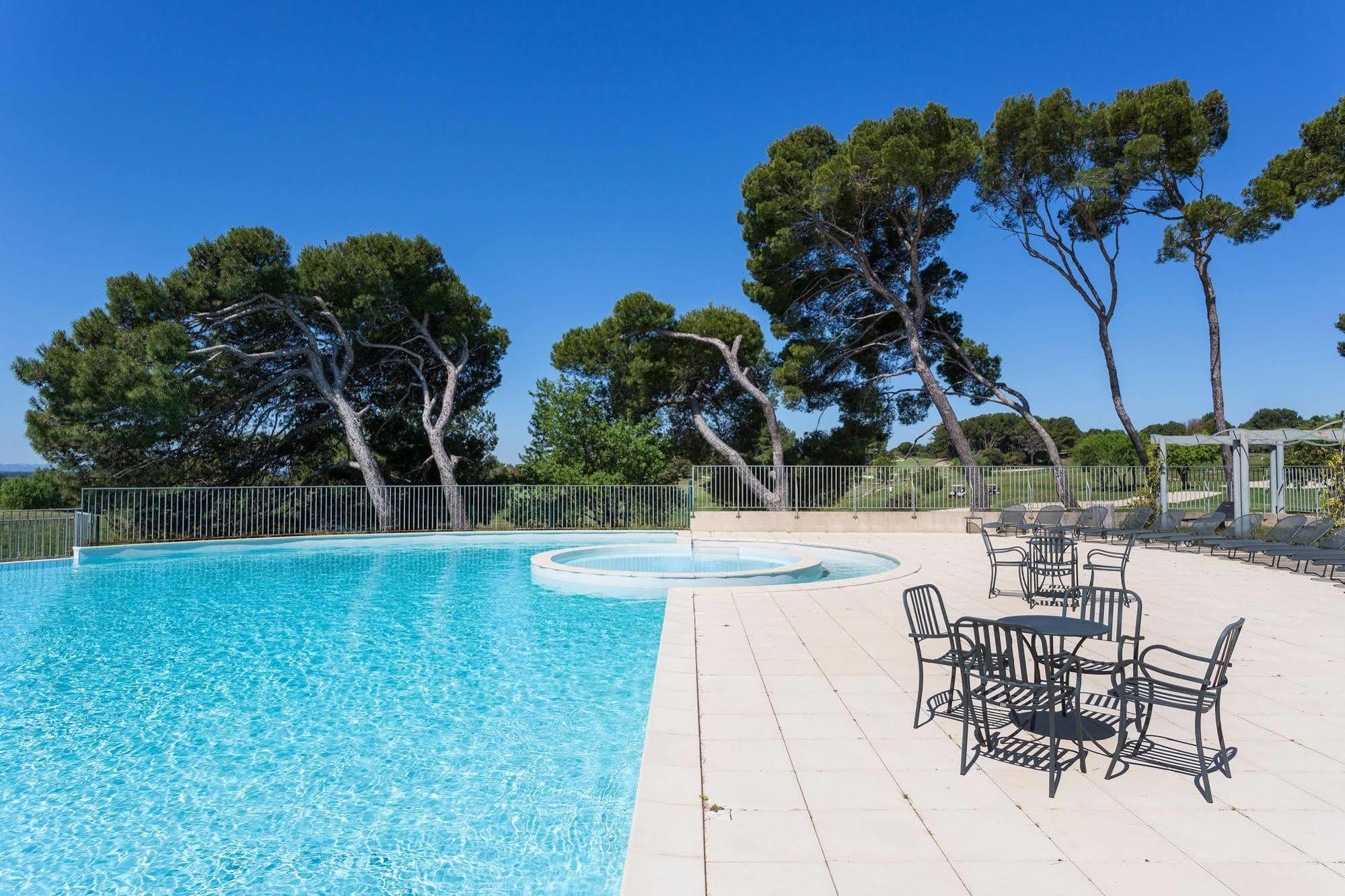 Madame Vacances Residence Provence Country Club Saumane-de-Vaucluse Экстерьер фото