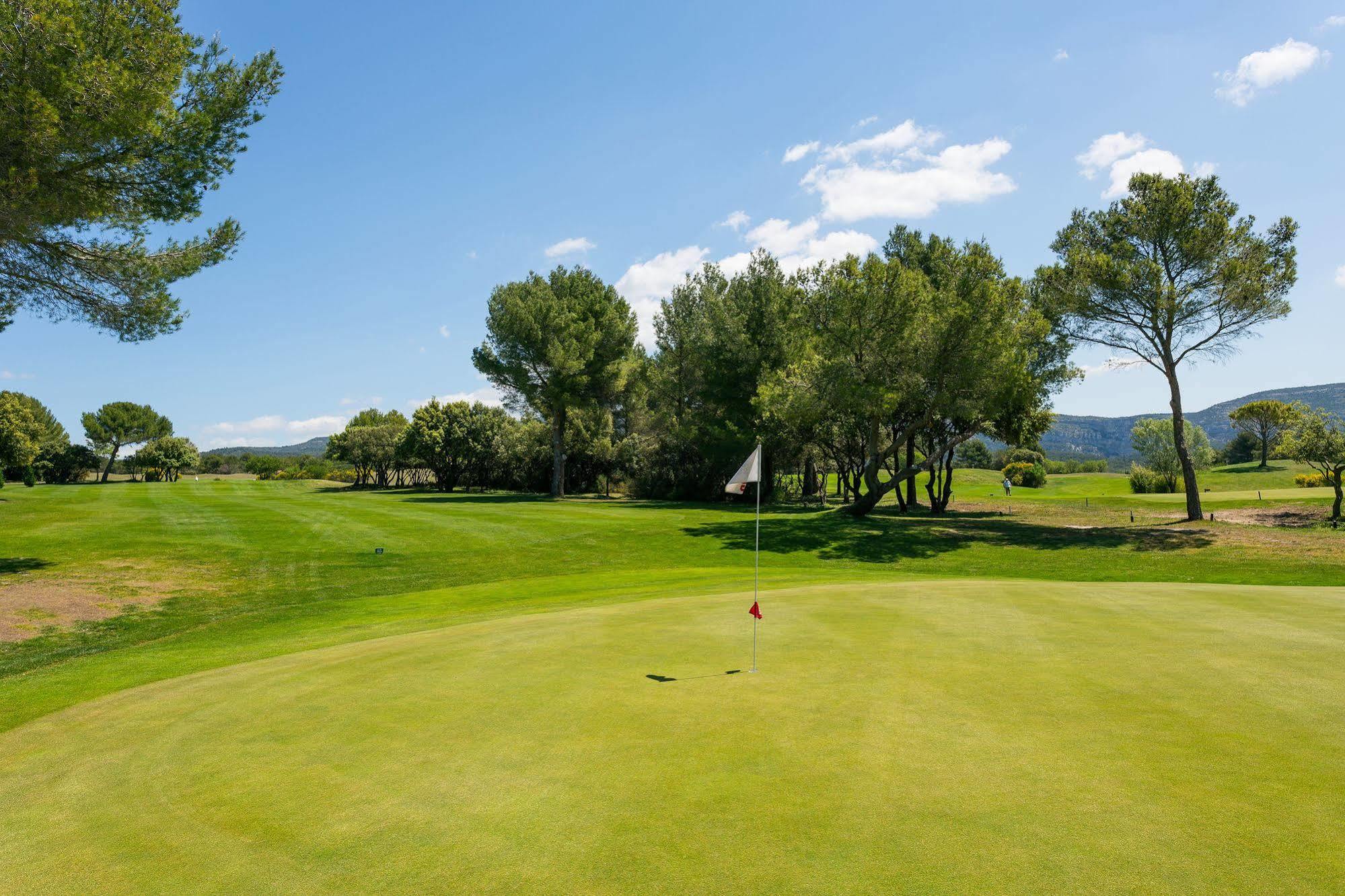 Madame Vacances Residence Provence Country Club Saumane-de-Vaucluse Экстерьер фото