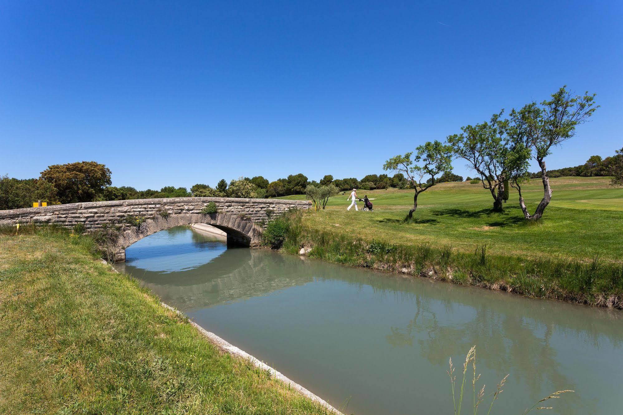 Madame Vacances Residence Provence Country Club Saumane-de-Vaucluse Экстерьер фото