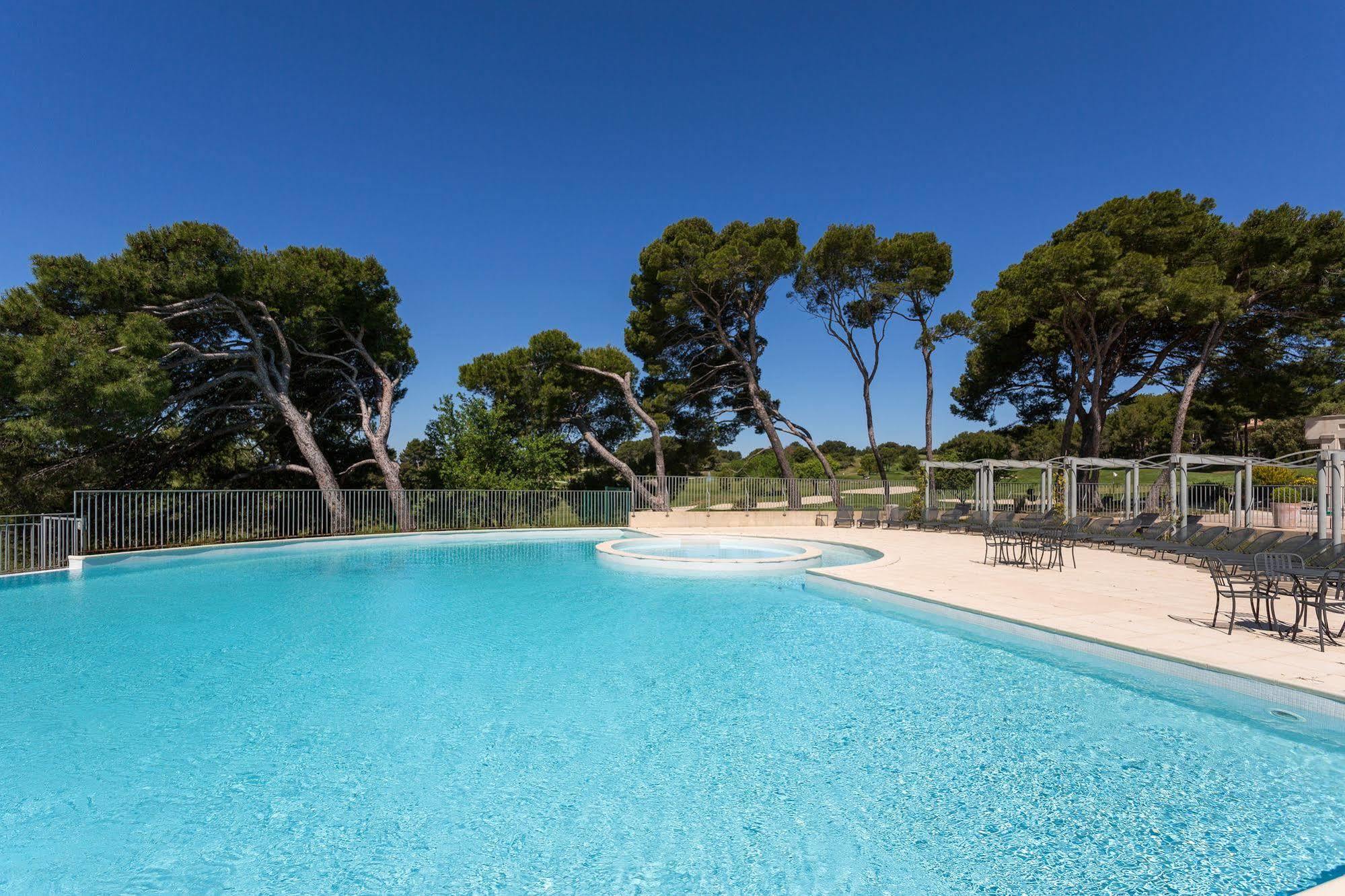 Madame Vacances Residence Provence Country Club Saumane-de-Vaucluse Экстерьер фото